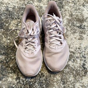 Women’s downshifter Nikes